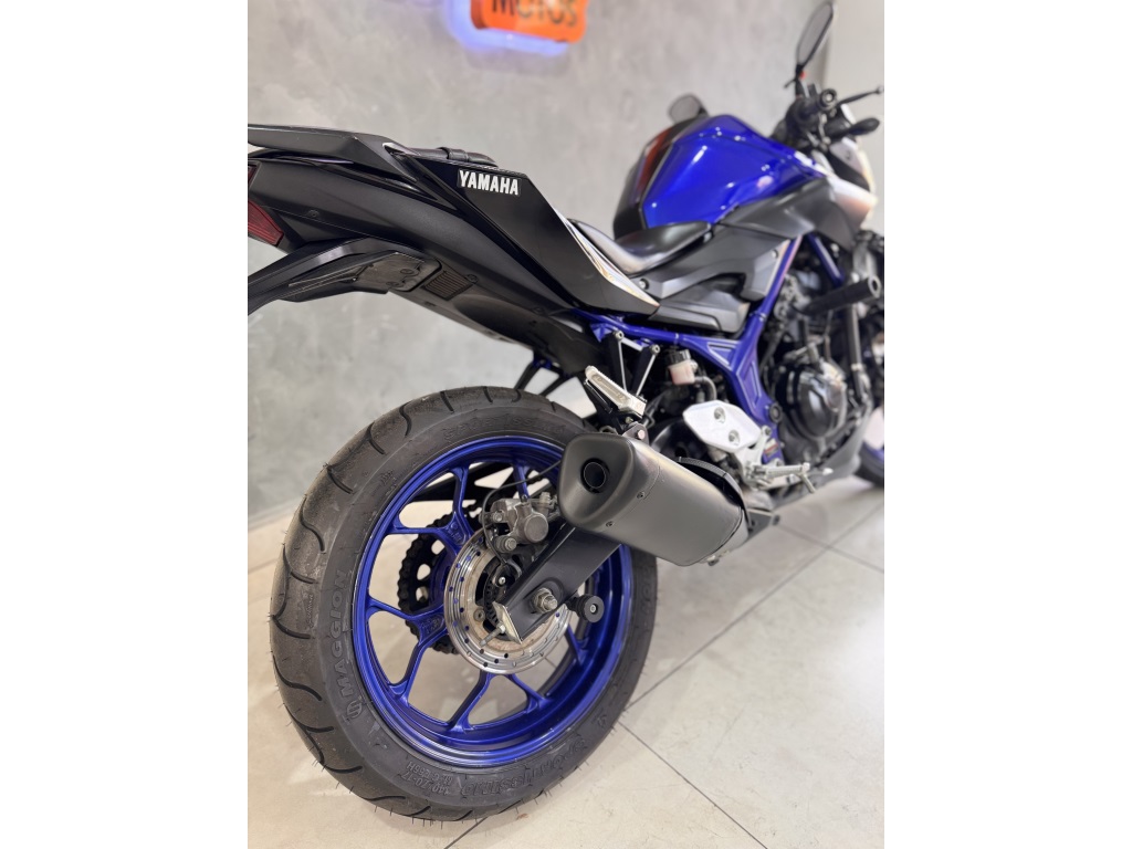 MT-03 ABS por trás