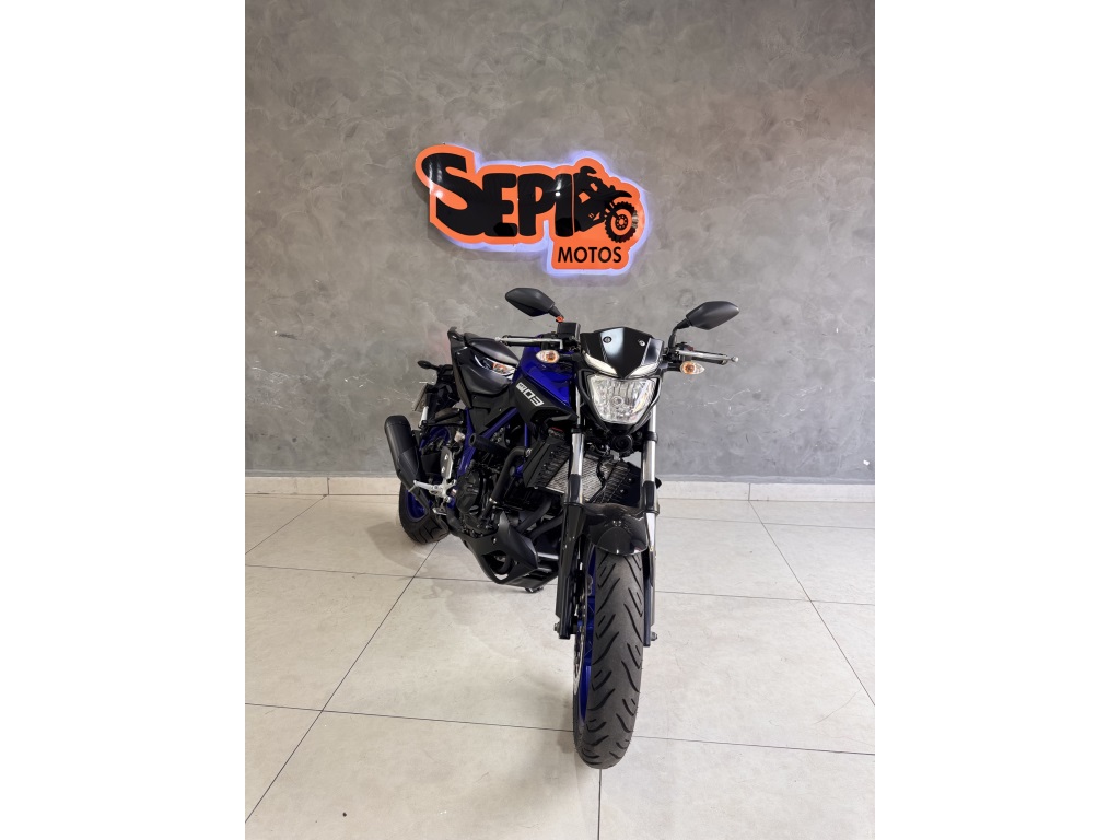 MT-03 ABS de frente